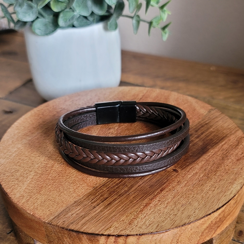 Men's genuine leather bracelet